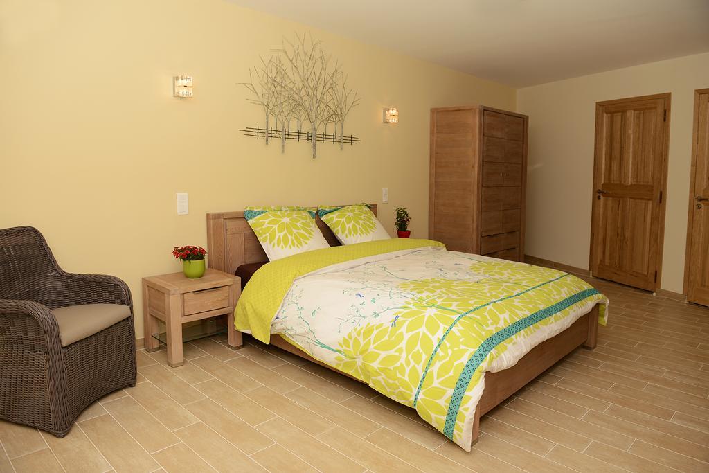 Bed and Breakfast Mas De Carabelle La Roque-Alric Номер фото